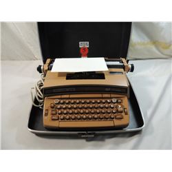 VINTAGE SMITH CORONA CORONET SUPER 12 TYPEWRITER