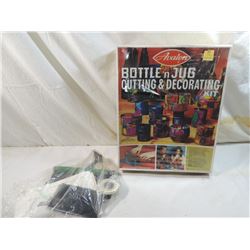 BOTTLE N JUG CUTTING & DECORATING KIT