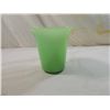 Image 1 : FIRE KING JADITE VASE