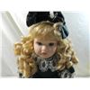 Image 2 : 16" GREEN VELET DRESS PORCELAIN DOLL