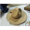Image 4 : LOT 3 VINTAGE STRAW HATS
