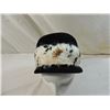 Image 2 : VINTAGE VELVET & FEATHER CLOCHE HAT