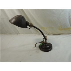 VINTAGE ADJUSTABLE GOOSENECK DESK LAMP