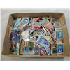 Image 2 : BOX LOT ASSORTED LOOSE BASEBALL CARDS