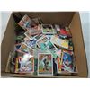 Image 2 : BOX LOT ASSORTED BASEBALL & FOOTBALL CARDS LOOSE
