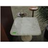 Image 3 : SMALL MARBLE PEDESTAL SIDE TABLE