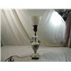 Image 3 : VINTAGE ELEGANT VASE LAMP
