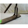 Image 3 : ANTIQUE BOTTLE CAPPER MACHINE WOOD BASE