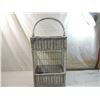 Image 1 : WHITE WICKER BASKET