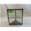 Image 3 : VINTAGE 2 TIER TRIANGLE GLASS BOX