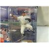 Image 2 : 1999 STARTING LINEUP DEREK JETER ACTION FIGURE