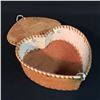 Image 2 : EASTERN CANADA BIRCH BARK BASKET, WITH DYED PORCUPINE QUILLS, IN A HEART SHAPE FLOWER DESIGN 7"