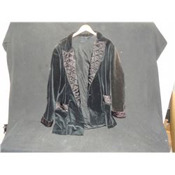 ADAMS FAMILY THE SCREEN WORN GOMEZ SMOKING JACKET