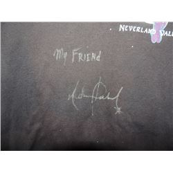 MICHAEL JACKSON SIGNED CHILDRENS TEE NEVERLAND SHIRT