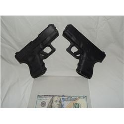 AVENGERS CAPTAIN AMERICA THE WINTER SOLDIER AGE OF ULTRON BLACK WIDOW SCREEN USED PAIR OF GUNS