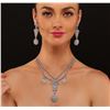 Image 1 : 18KT White Gold 29.88 ctw Diamond Suite
