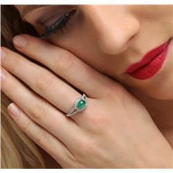 18KT White Gold 0.93 ctw Emerald and Diamond Ring