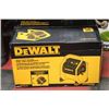 Image 1 : NEW DEWALT 200 PSI 2.5GALLON COMPRESSOR