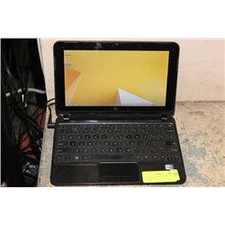 HP COMPAQ MINI NETBOOK W/CHARGER/ WIN 8