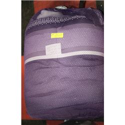 KING SIZE COMFORTER WITH BED SHEET AND TWO PILLOW