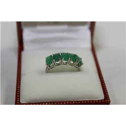 #75 10 KT GOLD EMERALD 2.6CT RING SIZE 6.5