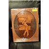 Image 1 : AUTHENTIC "THE FAIRWAY" WOOD GOLF CARVING 19"x15"