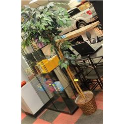 SHOWHOME ARTIFICIAL TREE