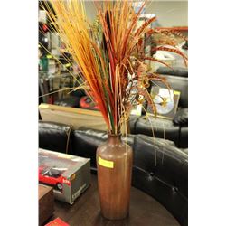 VASE WITH DRIED GRASSES