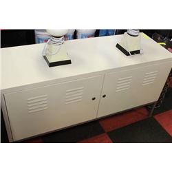 WHITE LOCKING METAL CABINET