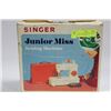 Image 1 : EARLY 1970'S "SINGER" JR. MISS SEWING MACHINE IN