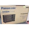 Image 1 : PANASONIC BOOM STAND BUILT IN AMPLIFIER W/ SPEAKER