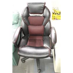 BLACK AND RED LEATHERETTE OFFICE CHAIR