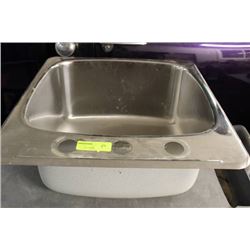 STAINLESS STEEL KITCHEN SINK  20"x21"x9" DEEP
