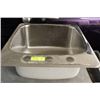 Image 1 : STAINLESS STEEL KITCHEN SINK  20"x21"x9" DEEP