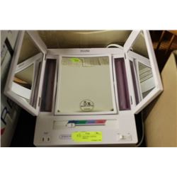 JERDON MAGNIFIED, LIGHTED MAKE-UP MIRROR