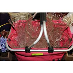 PINK ACCESSORIES BASKET W/ STAR OF DAVID GLASS
