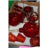 Image 1 : FLAT OF RED GLASS ITEMS