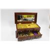 Image 1 : JEWELLERY BOX WITH CONTENTS