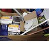 Image 1 : BOX OF MISCELLANEOUS HOUSEHOLD ITEMS