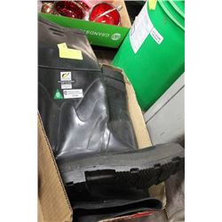 NEW PAIR OF MEN'S SIZE 12 WORK BOOTS GREEN STICKER