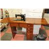 Image 1 : VINTAGE SINGER SEWING MACHINE