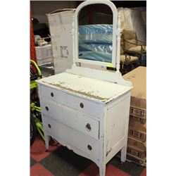 1940'S VINTAGE OAK DRESSER W MIRROR