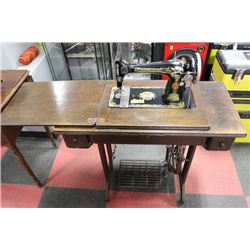 VINTAGE SINGER SEWING MACHINE WITHOUT CABINET