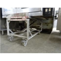 Aluminum Stg. Cart w/Brakes