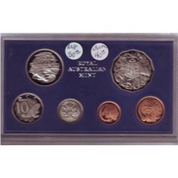 Australia Proof Set 1985 in hard plastic case.