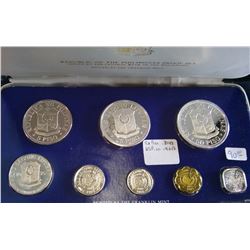 Philippines; 1975 Proof Set minted by Franklin Mint, 8 coins 25 & 50 Piso are silver. With case, sle