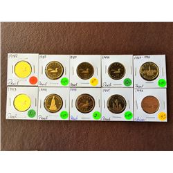 25 cents Proof: 1987-1988-1989-1990-1992-1993-1994-1995-1995. 1996 specimen loonie. Lot of 10 coins.