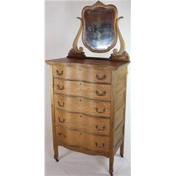 Antique oak serpentine dresser with 5 drawers,