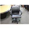 Image 2 : TEKNION HARRINGTON BLACK LEATHER MID BACK EXECUTIVE CHAIR