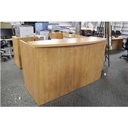 MAPLE 6'X6' RECEPTION DESK